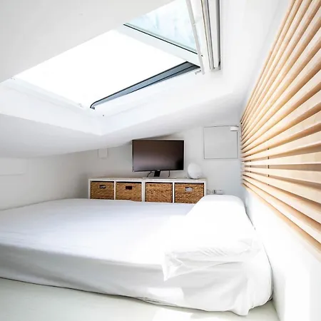 Veeve - Mezzanine Magic With Rooftop Views * Paris