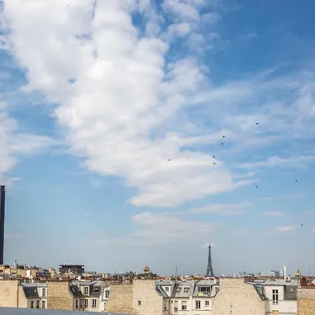 Veeve - Mezzanine Magic With Rooftop Views Apartment